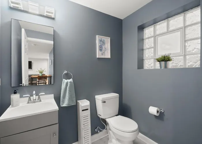 3 Level 10 Min To The Beach, Near Downtown Chicago