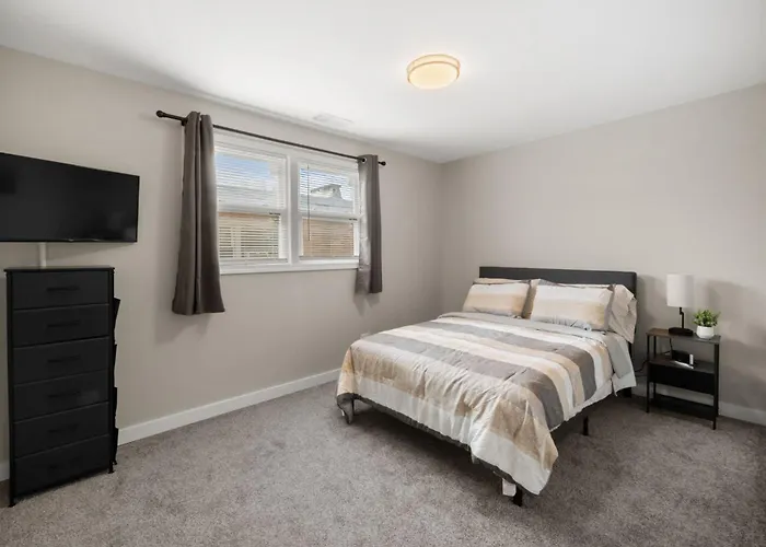3 Level 10 Min To The Beach, Near Downtown Apartment Chicago